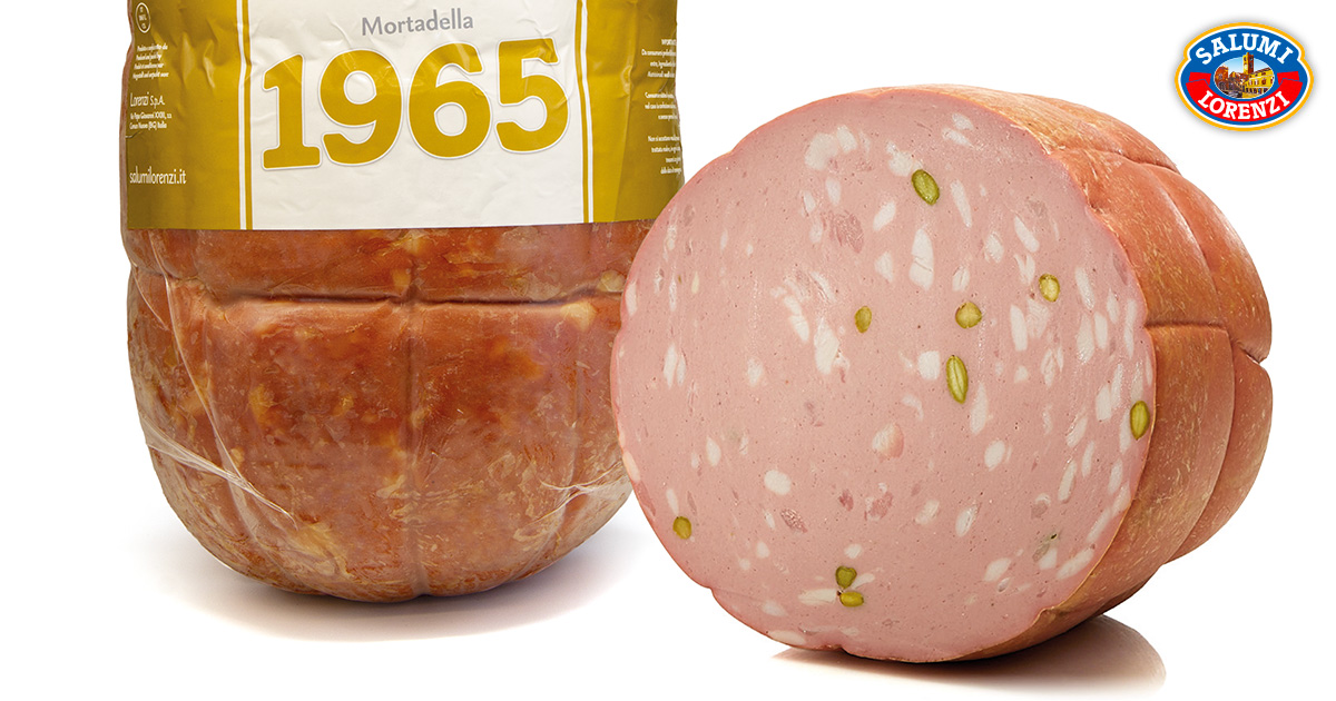 1965 | Mortadelle | Interi | Salumi Lorenzi | Dal 1965 Garanzia di Qualità