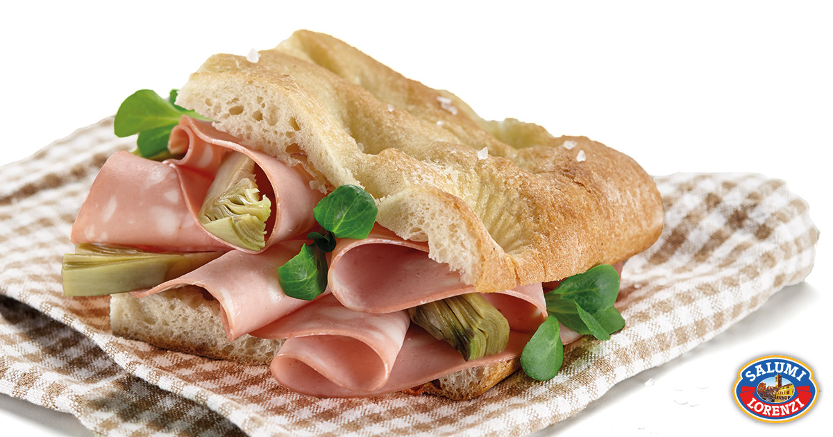 Mortadella | Affettati | Salumi Lorenzi | Dal 1965 Garanzia di Qualità