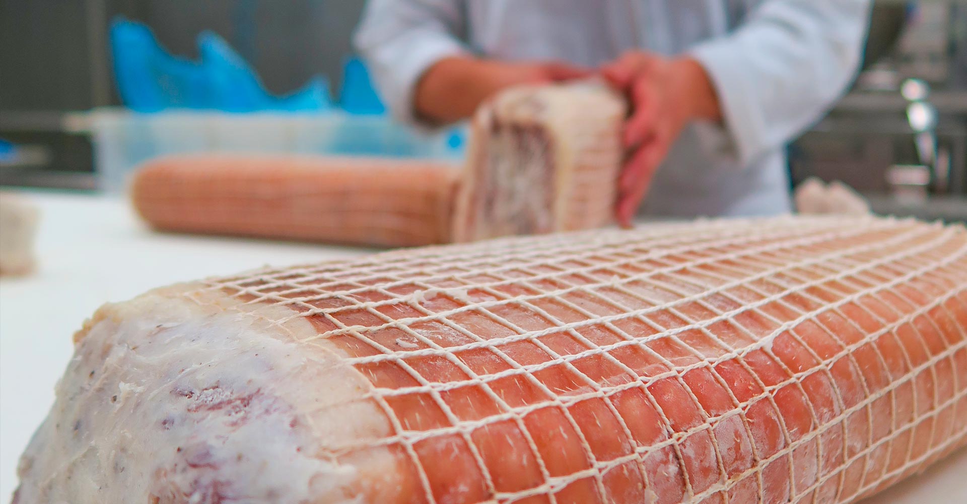 Salumi Lorenzi Lavorazione Prosciutti Cotti